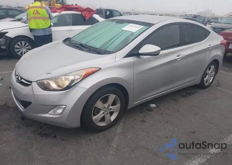 2013 Hyundai Elantra Gls z USA, uszkodzony, nr VIN KMHDH4AE5DU542992